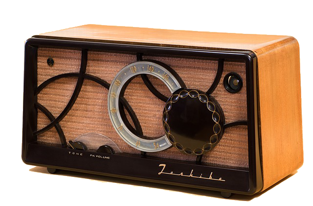 A photo of an old-fashioned desktop radio.
